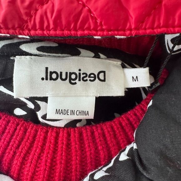 DESIGUAL Red Quilted Padded Hoodie With Patches Cropped Sz M NWT Puffer Pullover - Picture 8 of 12